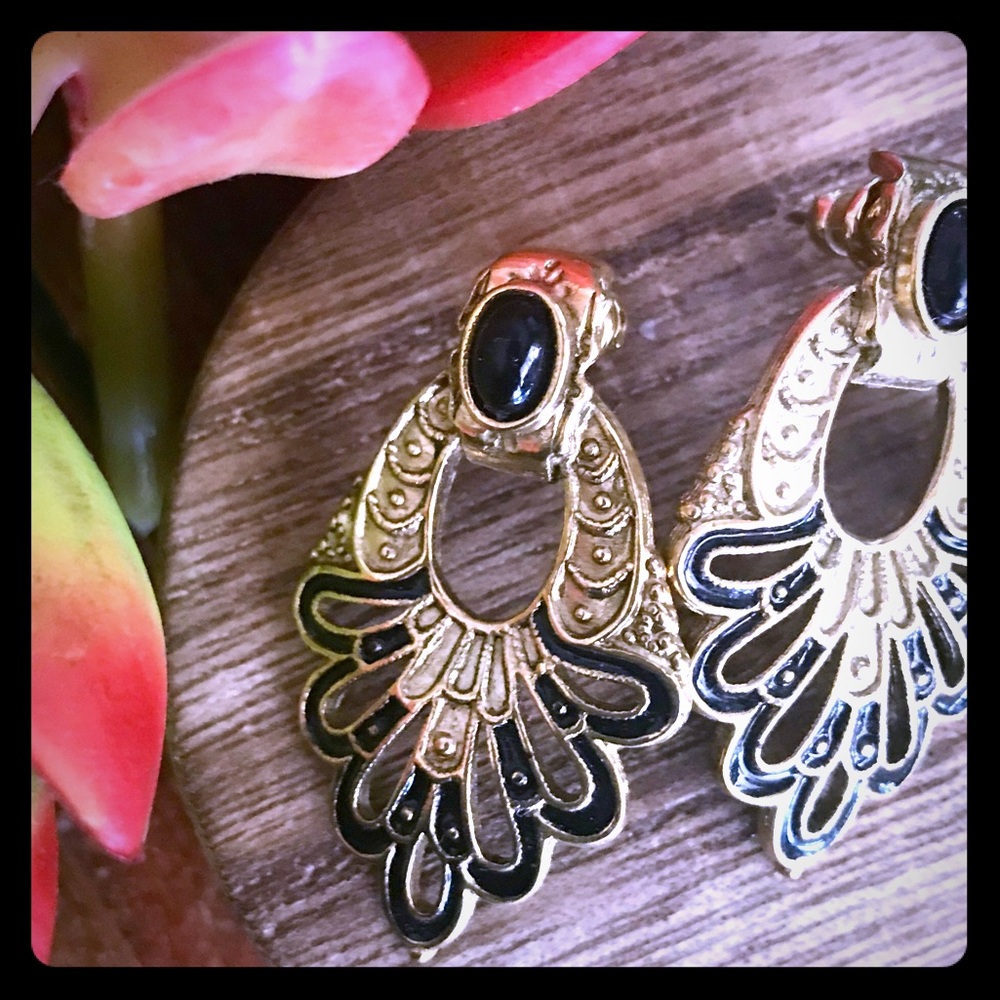 Vintage gold and black earrings